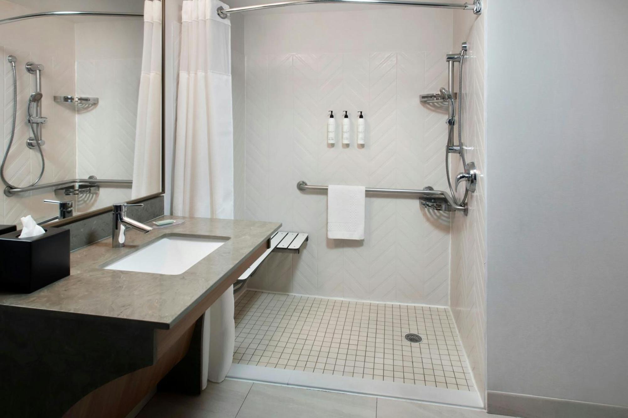 Fairfield Inn & Suites Woodbridge Avenel Ngoại thất bức ảnh