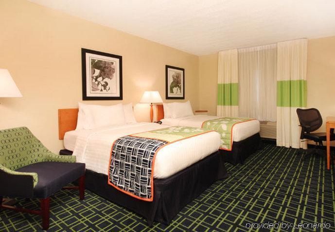 Fairfield Inn & Suites Woodbridge Avenel Ngoại thất bức ảnh