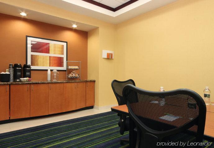 Fairfield Inn & Suites Woodbridge Avenel Kinh doanh bức ảnh